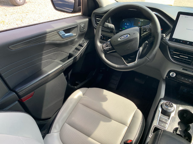 Used 2023 Ford Escape Platinum AWD/4WD image 24