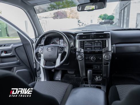 Used 2022 Toyota 4Runner SR5 image 29