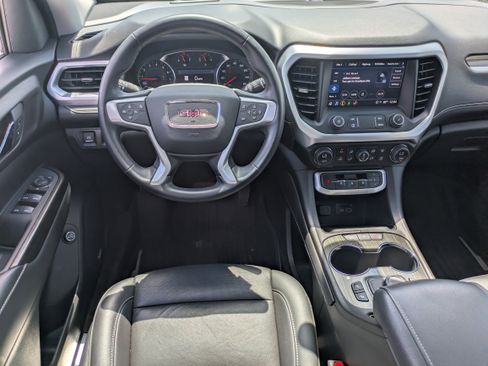 Used 2023 GMC Acadia SLT w/ LPO, Floor Liner Package FWD image 16