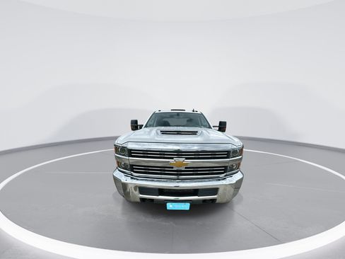 Used 2018 Chevrolet Silverado 3500 W/T w/ WT Convenience Package AWD/4WD image 3