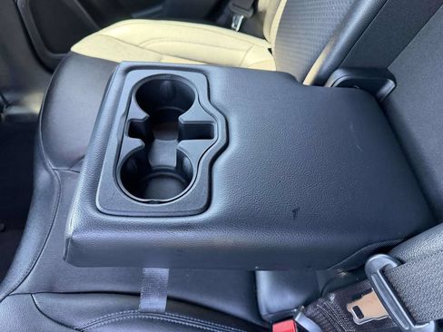 Certified 2024 Jeep Compass Latitude AWD/4WD image 17