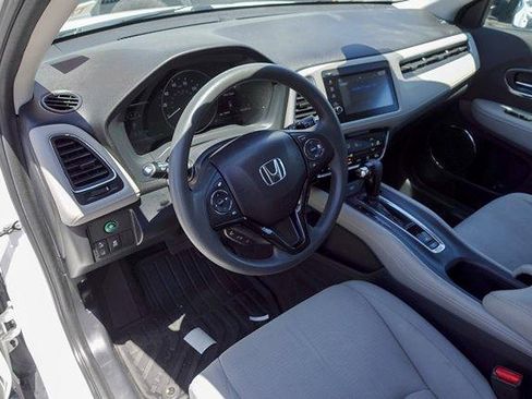 Used 2021 Honda HR-V EX image 9