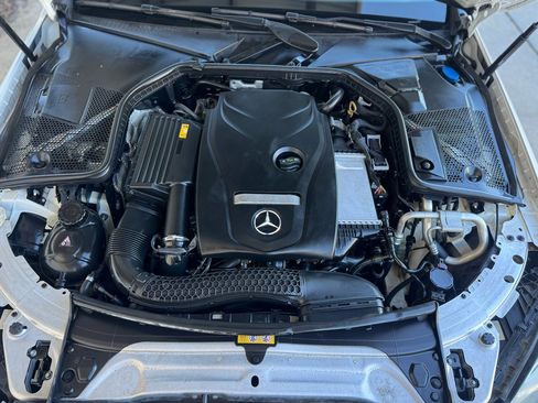 Used 2018 Mercedes-Benz C 300 Sedan image 23