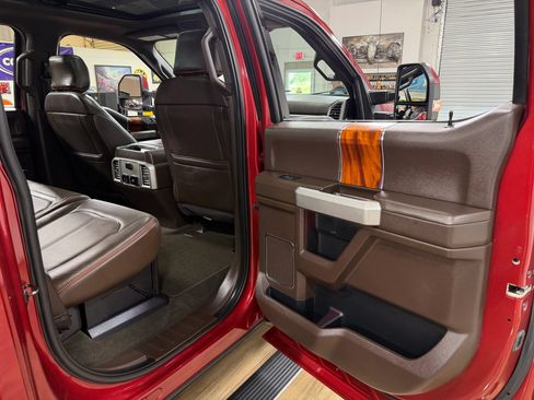 Used 2017 Ford F350 King Ranch w/ King Ranch Ultimate Package AWD/4WD image 18