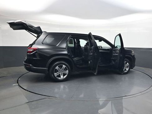 Used 2023 Honda Pilot EX-L image 35