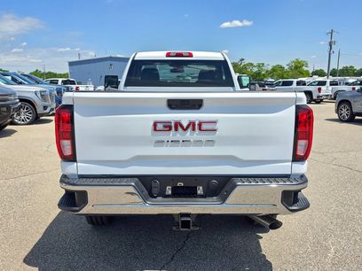 New 2026 GMC Sierra 2500 Pro w/ Convenience Package