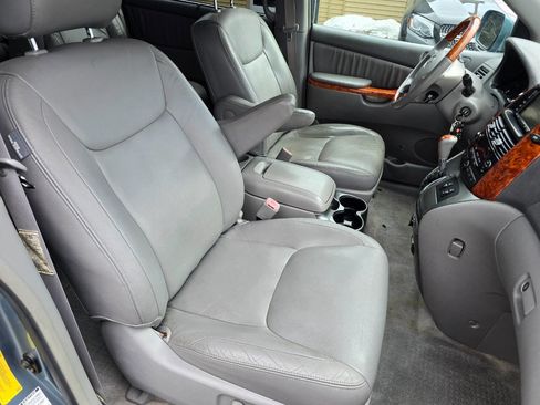 Used 2006 Toyota Sienna XLE Limited image 35