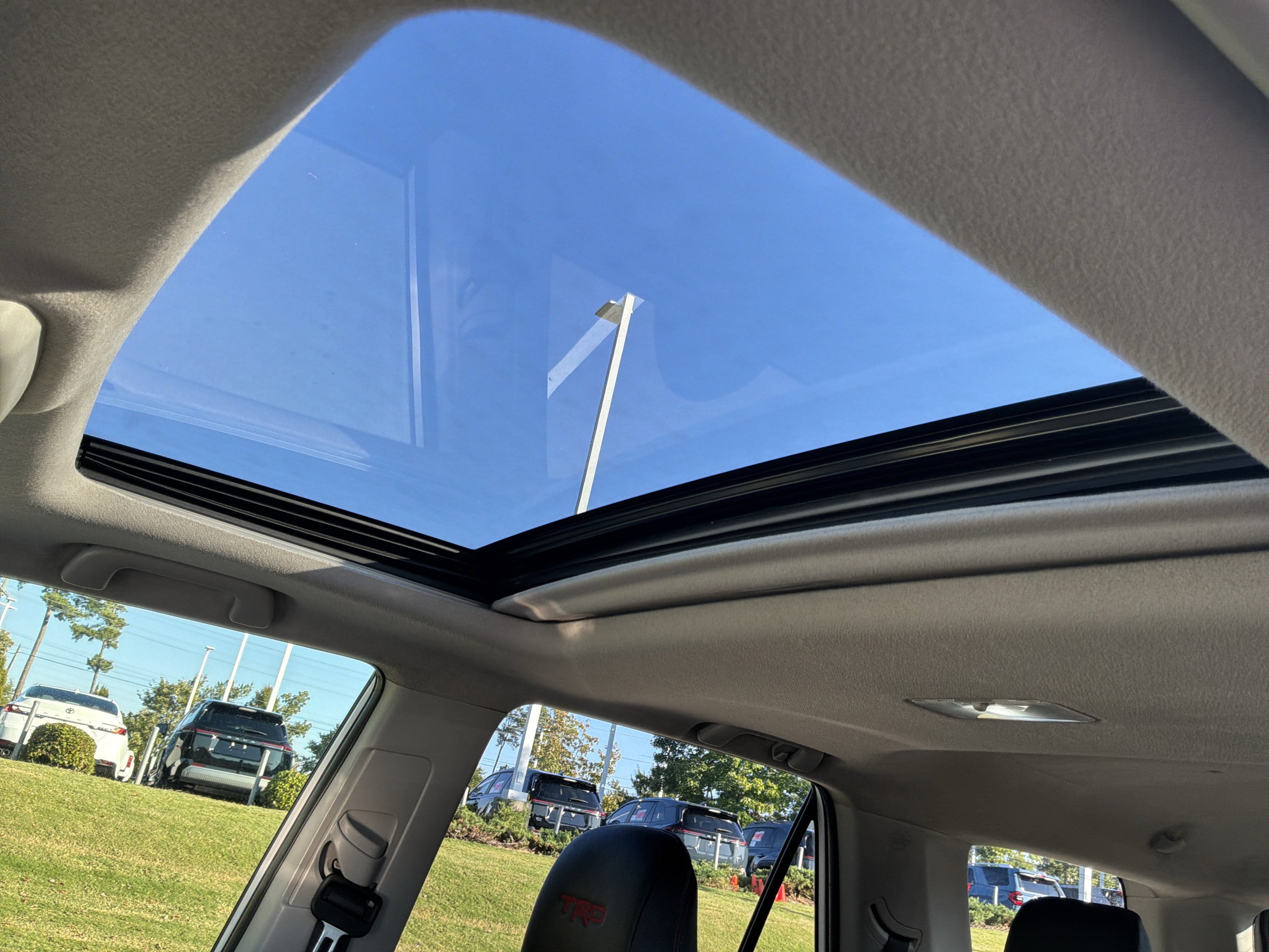 Used 2021 Toyota 4Runner TRD Off-Road Premium w/ Moonroof Package AWD/4WD image 28