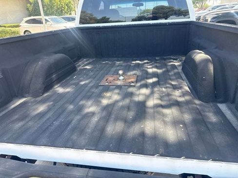 Used 1999 Chevrolet Silverado 2500 LS w/ Firm Ride Suspension Pkg AWD/4WD image 4