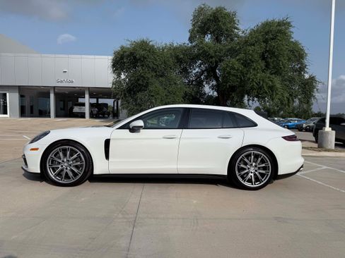 Used 2020 Porsche Panamera 4 AWD/4WD image 3