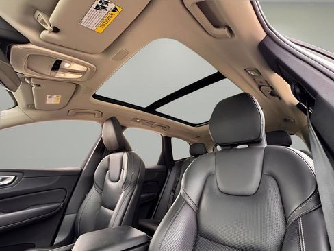 Used 2025 Volvo XC60 B5 Ultra w/ Protection Package Premier image 24