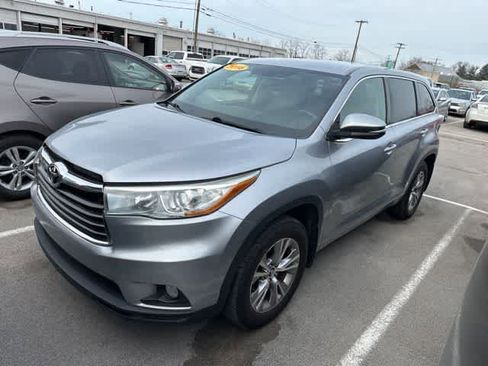 Used 2016 Toyota Highlander Plus image 2