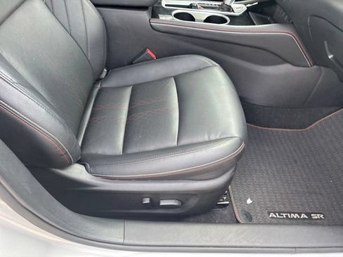 Used 2023 Nissan Altima 2.5 SR w/ SR Premium Package FWD image 8