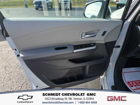 Used 2024 Toyota Sienna Limited image 13