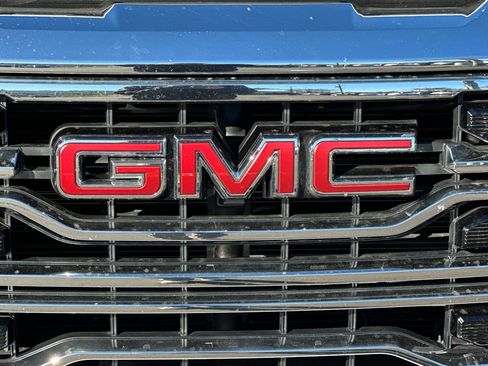 Used 2025 GMC Sierra 1500 SLT image 38