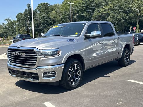 Used 2025 RAM 1500 Laramie AWD/4WD image 4
