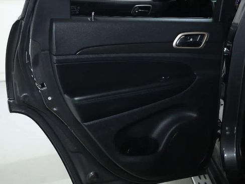 Used 2015 Jeep Grand Cherokee Laredo w/ Quick Order Package 23E AWD/4WD image 13