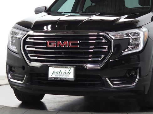 Used 2023 GMC Terrain SLT w/ Infotainment Package II AWD/4WD image 3