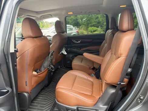 Used 2024 Subaru Ascent Touring AWD/4WD image 16