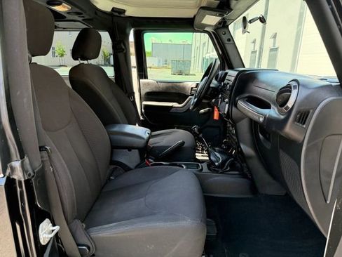 Used 2015 Jeep Wrangler Sport AWD/4WD image 17