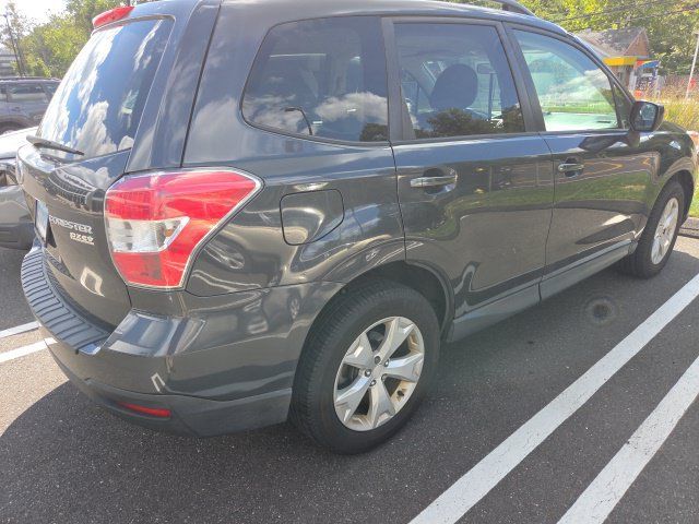 Used 2015 Subaru Forester 2.5i Premium w/ All-Weather Package AWD/4WD image 10