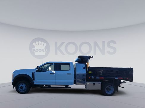 New 2026 Ford F450 XL w/ XL Chrome Package image 2