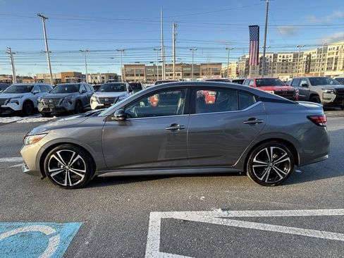 Used 2023 Nissan Sentra SR w/ Trunk Package image 6