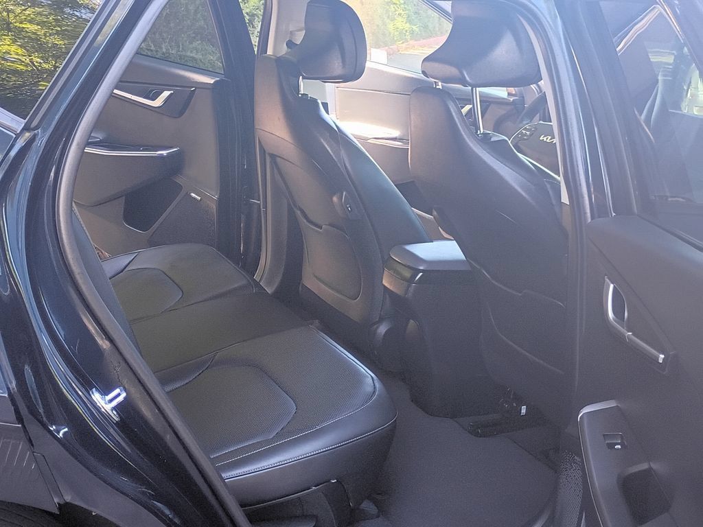 Used 2023 Kia EV6 Wind RWD image 16
