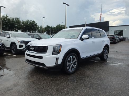 Used 2022 Kia Telluride S FWD image 4