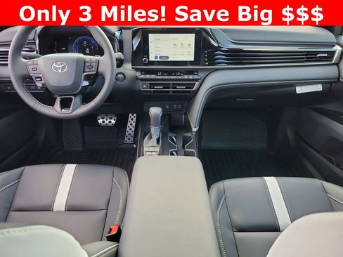 Used 2026 Toyota Camry SE image 13