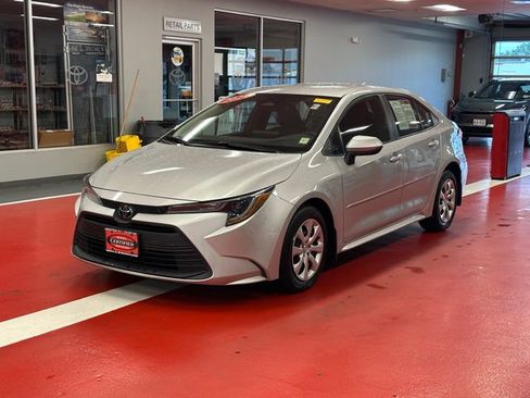 Used 2024 Toyota Corolla LE FWD image 7
