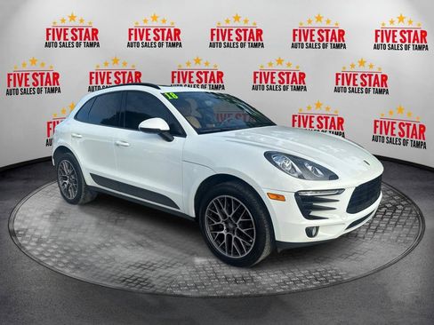 Used 2018 Porsche Macan AWD/4WD image 1
