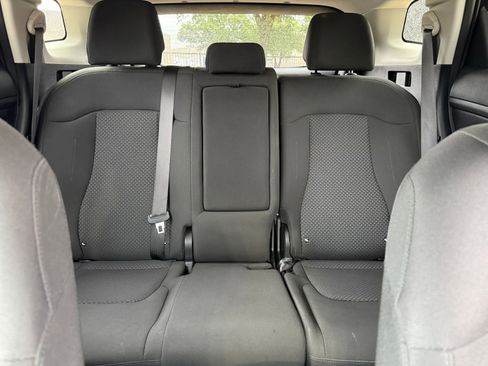 Used 2025 Kia Sportage LX FWD image 38