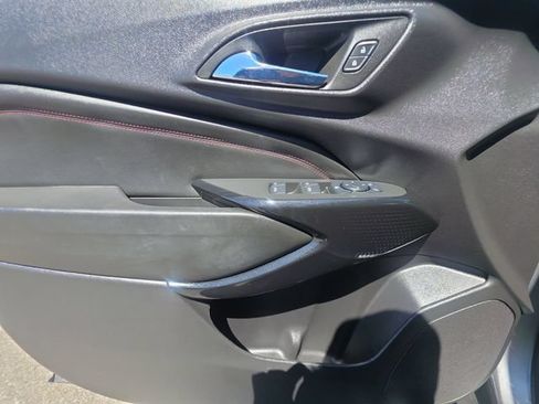 Used 2025 Chevrolet Trax RS w/ Driver Confidence Package FWD image 19