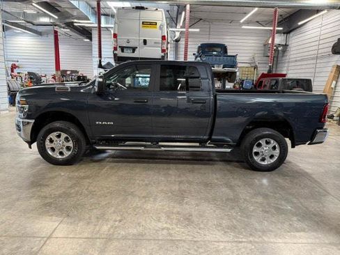 Certified 2025 RAM 2500 Big Horn AWD/4WD image 30
