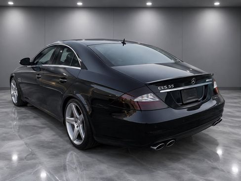 Used 2006 Mercedes-Benz CLS 55 AMG image 2