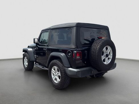 Used 2018 Jeep Wrangler Sport AWD/4WD image 4