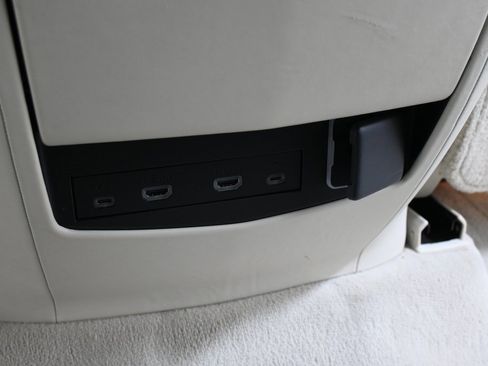 Used 2021 Cadillac Escalade Sport Platinum image 37