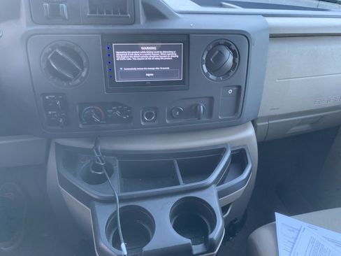 Used 2009 Ford E-350 and Econoline 350 Extended Wagon Super Duty image 20