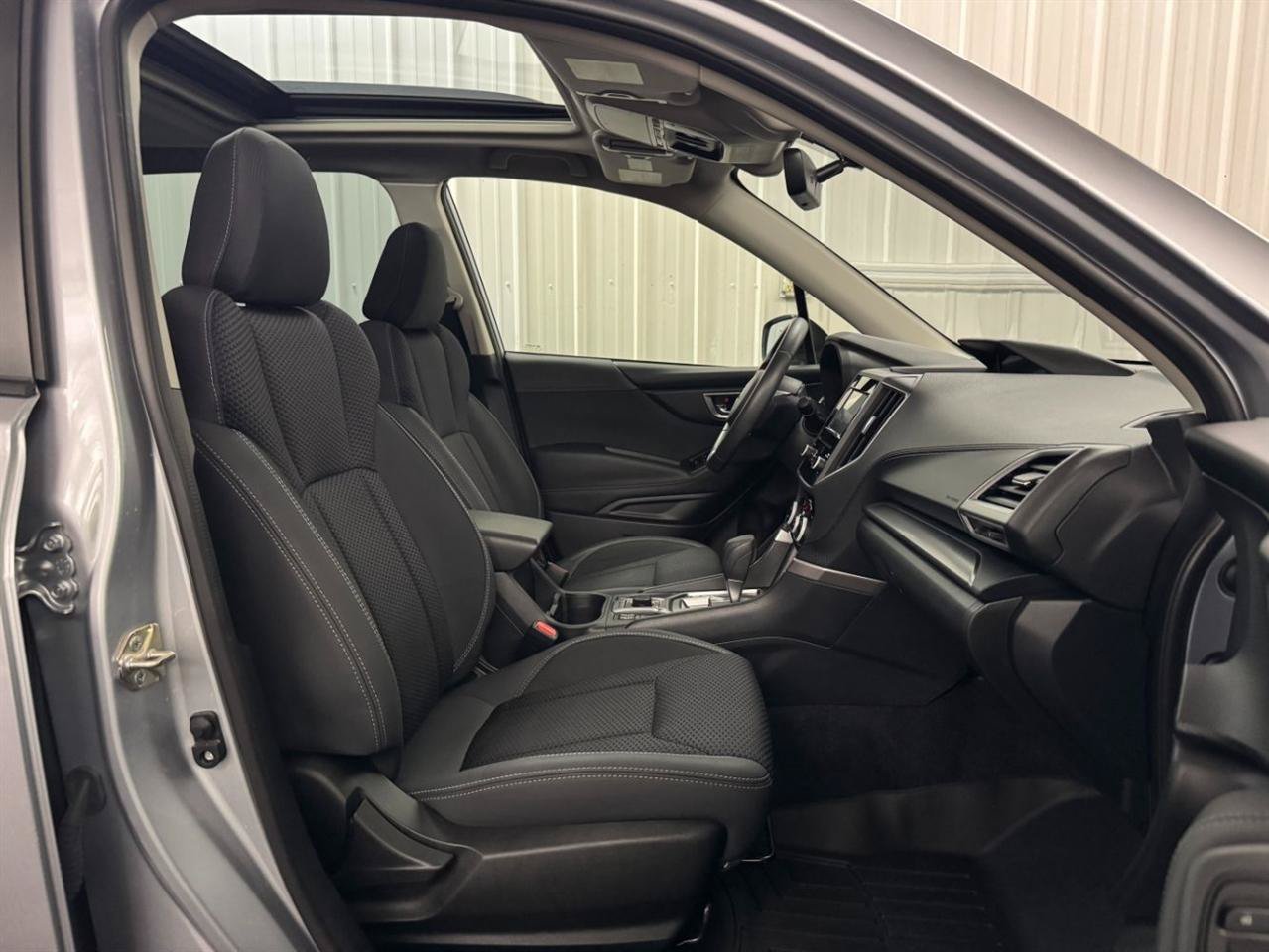 Used 2020 Subaru Forester Premium AWD/4WD image 11