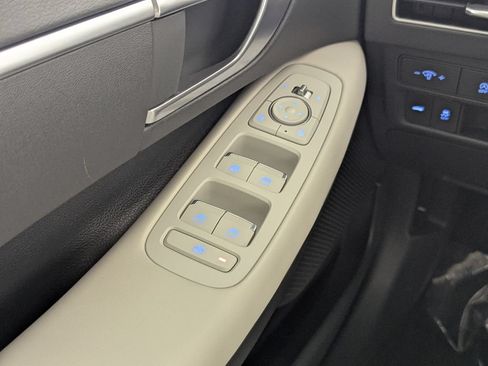 Used 2023 Hyundai Sonata SE FWD image 17