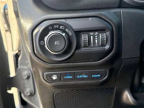 Used 2022 Jeep Wrangler Unlimited Rubicon 4xe w/ Cold Weather Group image 10