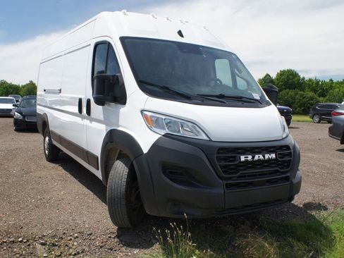 Used 2023 RAM ProMaster 3500 FWD image 3