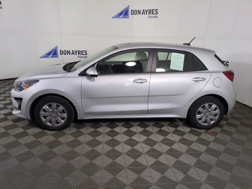 Used 2022 Kia Rio S FWD image 2