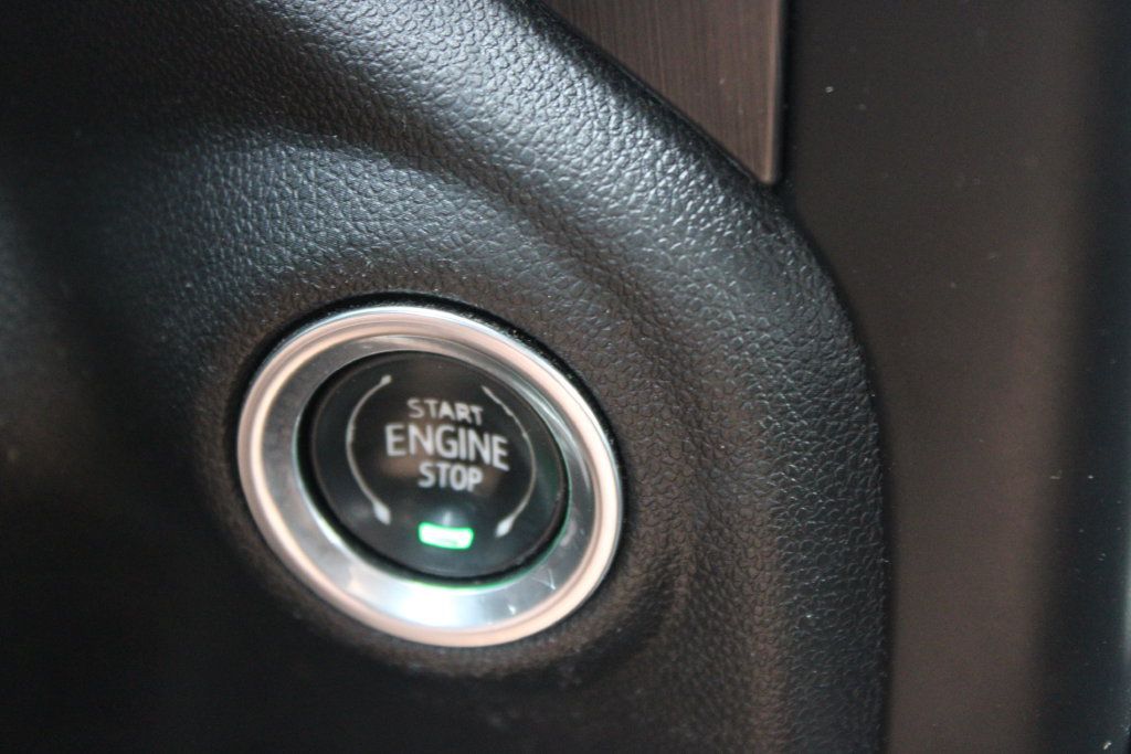 Used 2021 GMC Sierra 1500 AT4 w/ AT4 Preferred Package AWD/4WD image 45