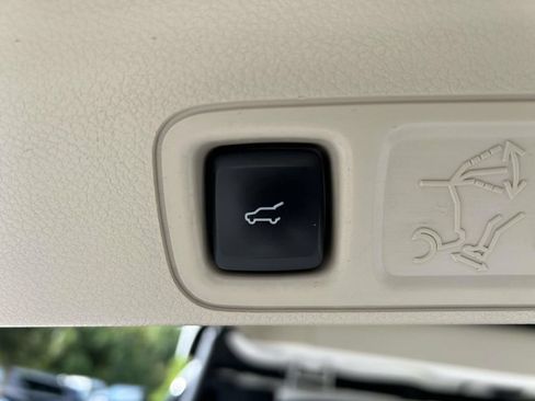 Used 2018 Lincoln Navigator Reserve w/ Technology Package AWD/4WD image 11