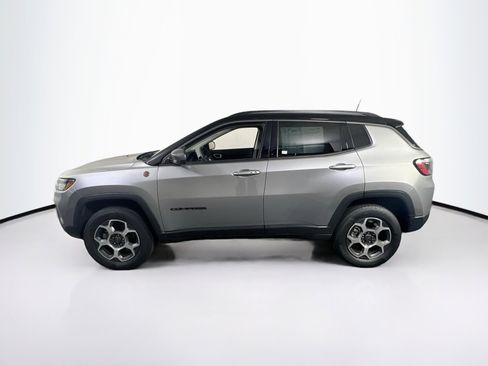 Used 2022 Jeep Compass Trailhawk image 8