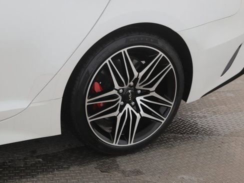Used 2022 Kia Stinger GT2 image 14