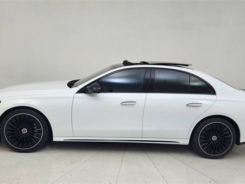 Used 2024 Mercedes-Benz E 450 4MATIC Sedan w/ Airmatic Package image 10