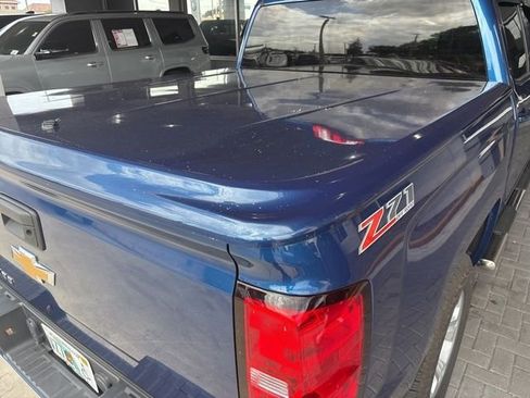 Used 2017 Chevrolet Silverado 1500 LT w/ All Star Edition AWD/4WD image 3